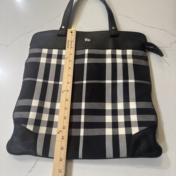 Burberry Stowell Large Black White Plaid Tote With Fuchsia Interior - Picture 13 of 14